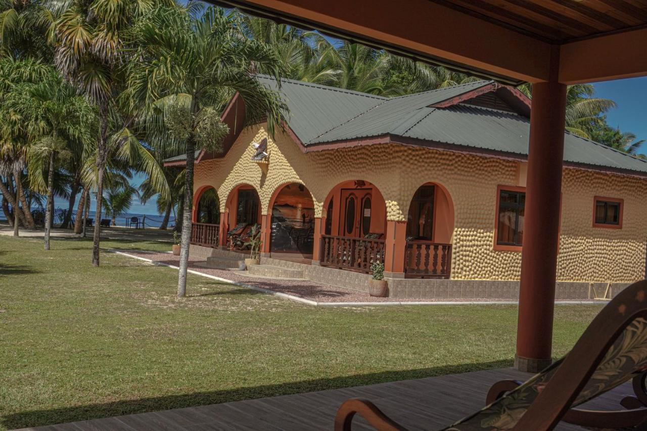 Anse Kerlan Beach Chalets Экстерьер фото