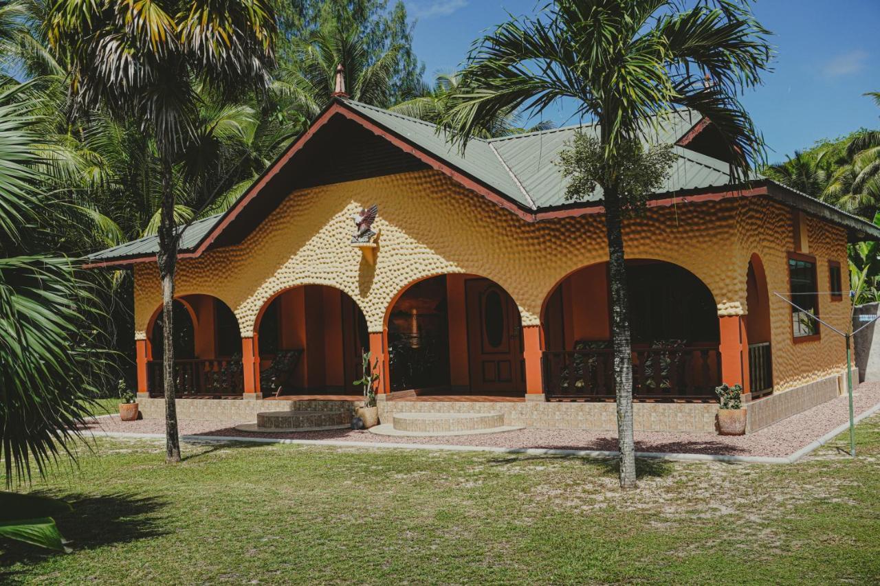 Anse Kerlan Beach Chalets Экстерьер фото