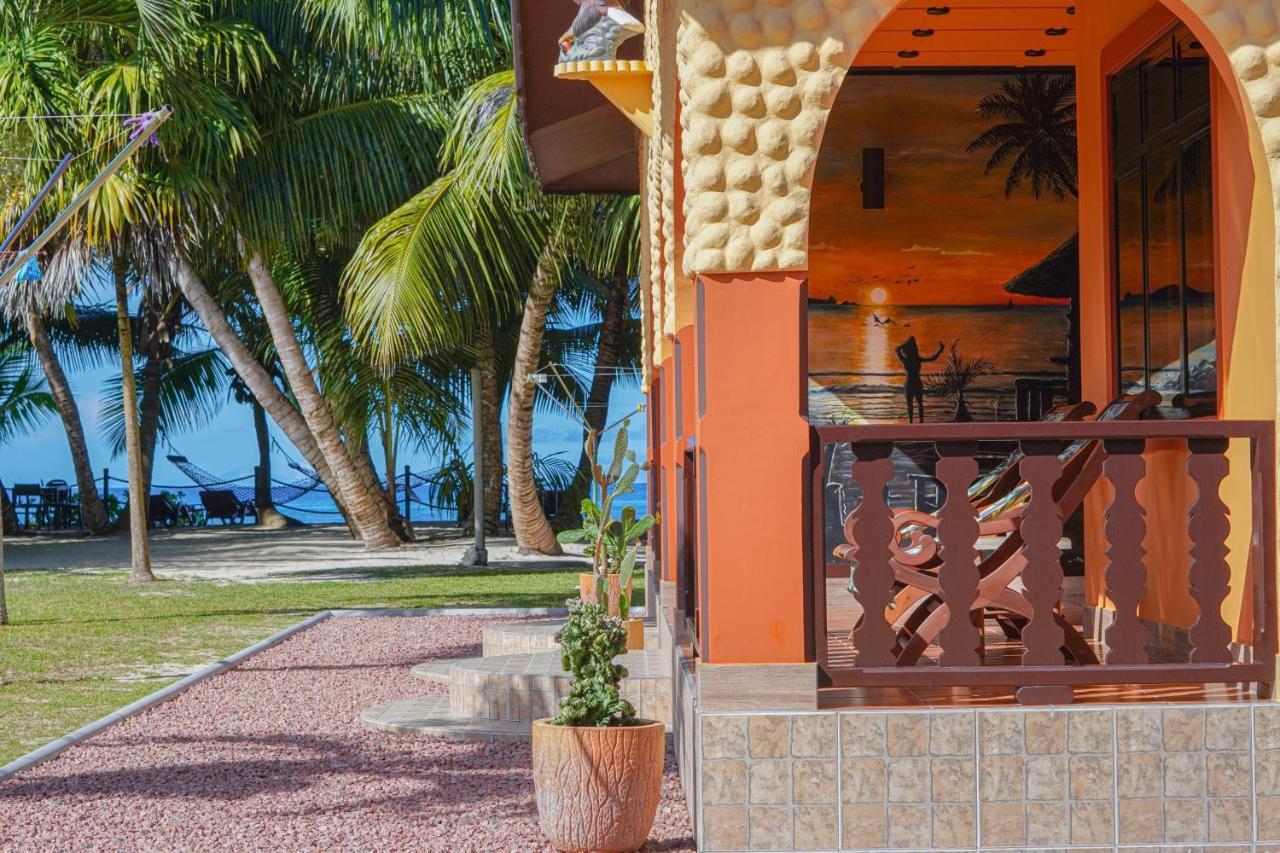 Anse Kerlan Beach Chalets Экстерьер фото