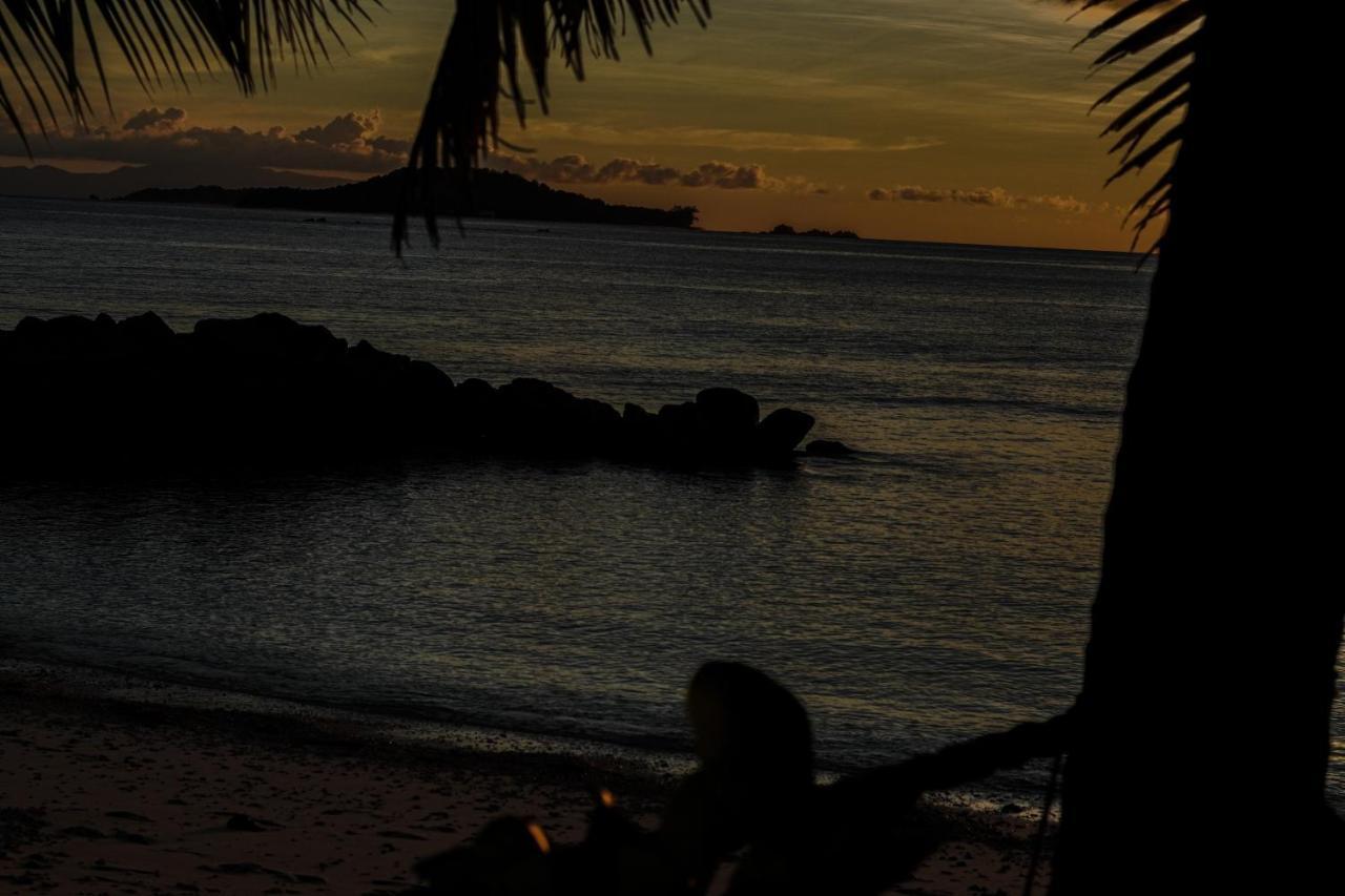 Anse Kerlan Beach Chalets Экстерьер фото