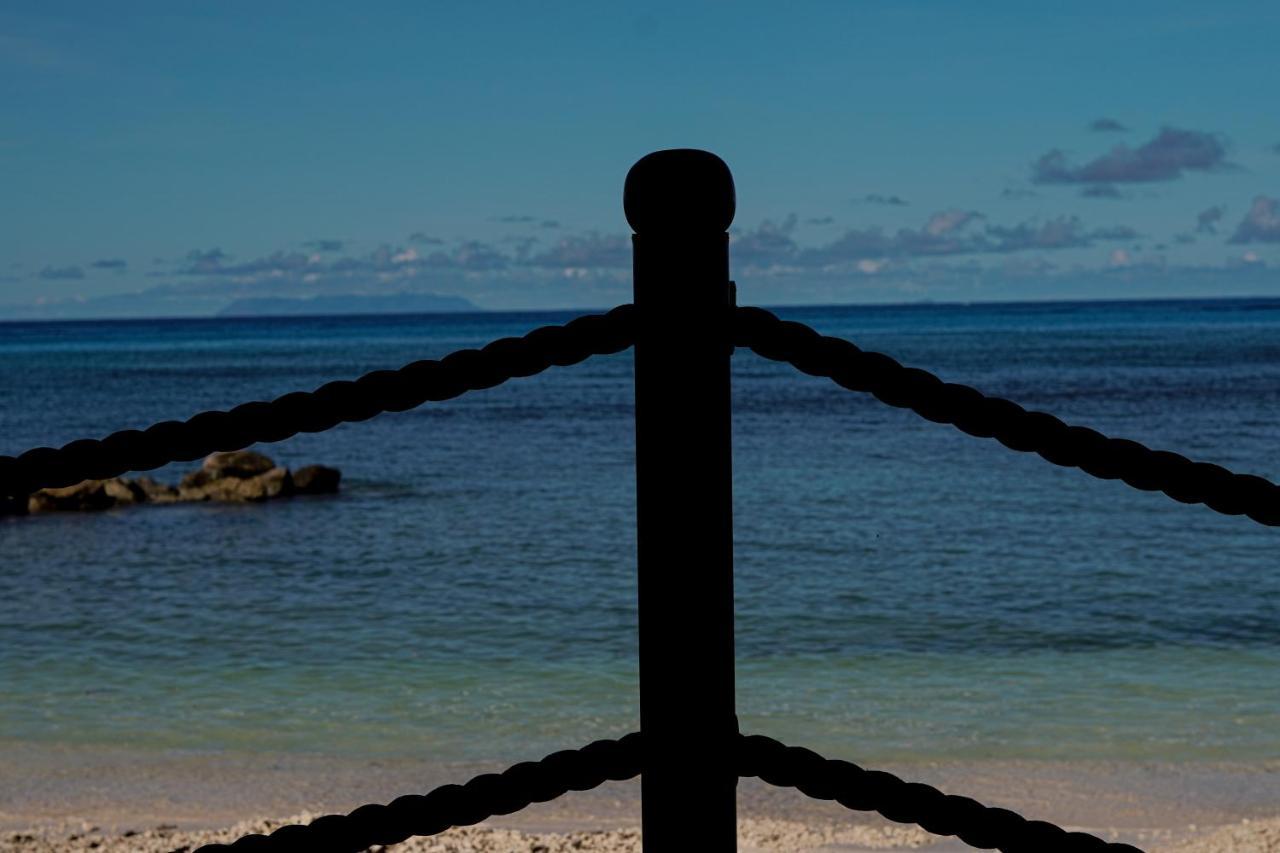 Anse Kerlan Beach Chalets Экстерьер фото