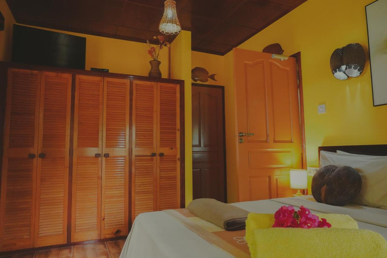 Anse Kerlan Beach Chalets Экстерьер фото